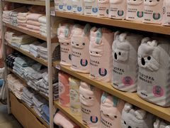 -名创优品(万达广场河东店)