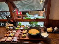 -银米·云南传统过桥米线(双廊黑金冠店)
