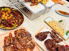 -小董哥烤串·爆汁大油边(故宫店)