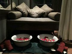 -迪瓦娜按摩和水疗中心