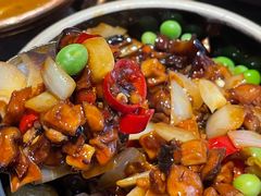 黑三剁配薄饼-雀舞云南菜(乐客城店)