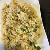 新学期人多了好多，以为是小葱拌豆腐，结果是炒鱼籽