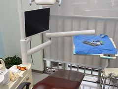 -极光口腔·矫正种植修复(锦江店)