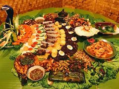 手抓饭-傣家寨花园主题餐厅