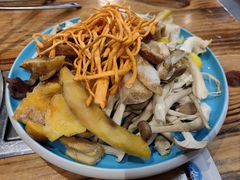 -菌之家·专业纯野生菌火锅·特色炒菌