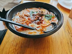 -桥香园过桥米线(国贸店)
