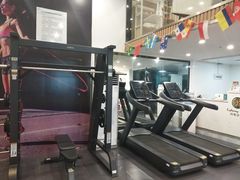 -思迈威健身(积玉桥万达店)