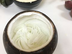 -志龙皇冠吃货椰子铺