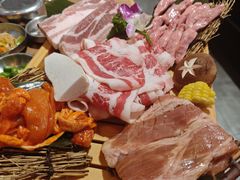 -香猪坊韩国烤肉专属门店(魏公村店)
