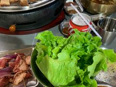 -围炉肉舍•炭烤活鳗•丹东海鲜烤肉(步行街店)