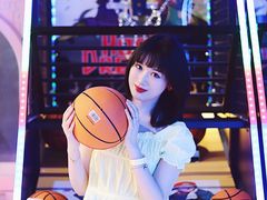 -世代星球·保龄球·镭战真人CS·团建(杨浦店)