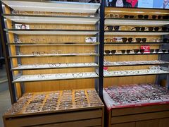 -优医视平价眼镜蔡司依视路折扣工厂店(德胜门店)