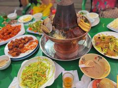 -一口猪海鲜浑锅·东北家常菜