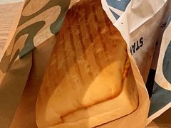 鸡蛋培根帕尼尼-星巴克(广州南站A18检票口楼上)