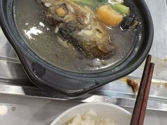 鱼头砂锅-老西白点心店