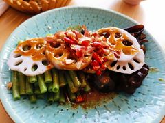 -关东小磨东北菜(上海长风大悦城店)