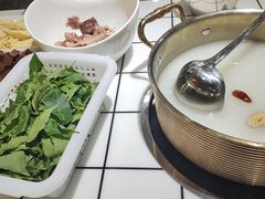 -领鲜现切猪杂火锅(番禺桥南店)