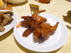 招牌烤乳鸽-石岐佬中山菜馆(张溪店)