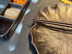 -铭牛烧肉·和牛海鲜自助(高新月牙湖店)