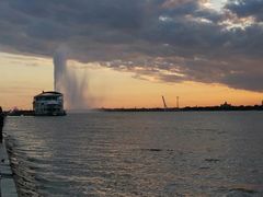 -人民防洪胜利纪念塔