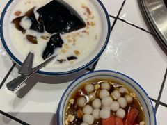 红糖冰汤圆-卤校长重庆火锅(国兴店)