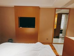 -铂逸梦秦酒店(横店梦幻谷店)