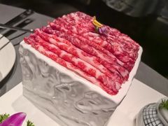 -左庭右院鲜牛肉火锅黑金店(陆家嘴中心店)