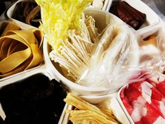 -鸡遇虾煲干锅火锅(小寨金莎店)