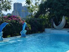 -芭黎人江景轻奢酒店(告庄西双景星光夜市店)