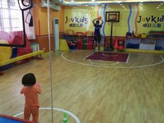 教室-卓跃儿童运动馆·体能·跳绳·篮球(滨江东中心店)