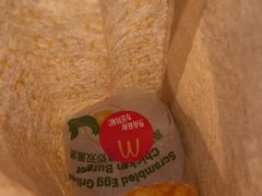 -麦当劳(广州南站B10检票口楼上)