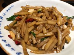 金牌土豆丝-吃饭皇帝大土家民族菜(正大广场店)