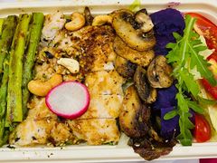 -POKEE VIA&Brunch·维娅(重庆来福士店)