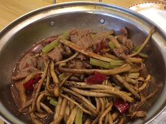 茶树菇牛肉-乌镇那一年小院主题餐厅(甘泉西路店)