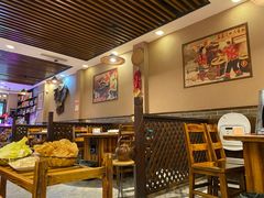 大堂-地锅公社·现炒地锅鸡·地锅鱼·夜宵(罗锦路店)