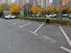 -上海绿地缤纷广场-停车场