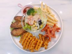 人气小吃拼盘-丽莎沙拉轻食餐厅(国贸店)