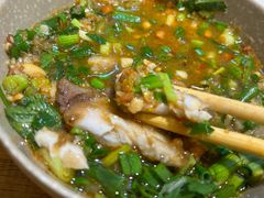 -肖肖酸萝卜鱼火锅(总店)