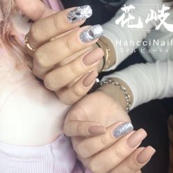 -花岐款式专研健康美甲沙龙