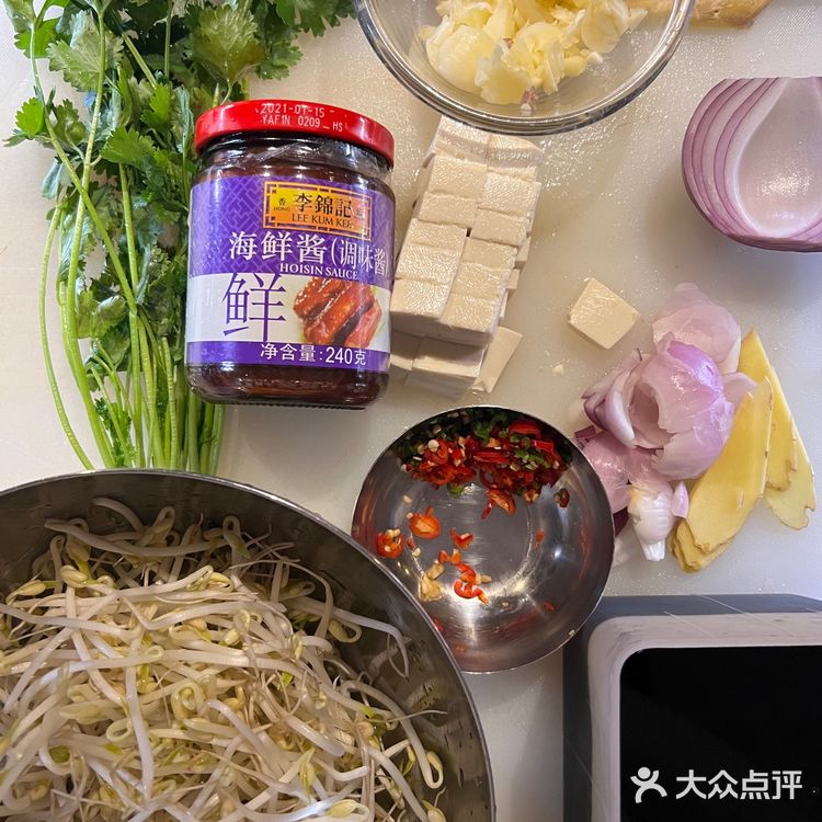 summer's table  「葱姜面包蟹」