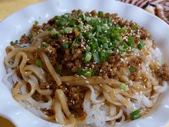 家乡捞河粉-大石鼓山庄·珠海第一烧猪