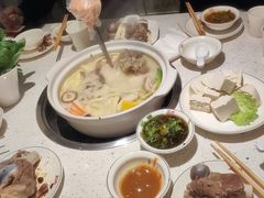 -三人行骨头王火锅(长寿店)
