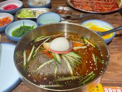 -明洞阿姨·韩式酱蟹烤肉·创意料理(三元桥店)