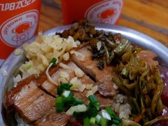 -梁阿婆廿年老牌扣肉糯米饭