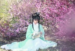 -九月鹰飞汉服摄影工作室