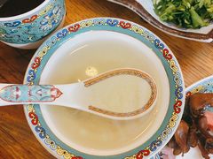 -毛辣果·贵州红酸汤牛肉火锅(西单店)