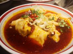 -八二小区抄手(龙湖上城天街店)