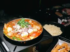 招牌臭臭锅-8锅臭臭锅·正宗台湾小火锅(中心五路店)