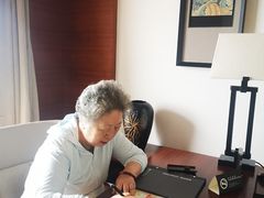 -三亚湾海居铂尔曼度假酒店