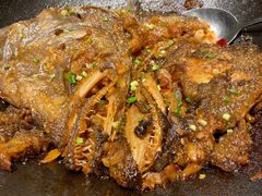锅烧深海碟鱼头-大份-开海·红岛海鲜虾水饺(石老人店)